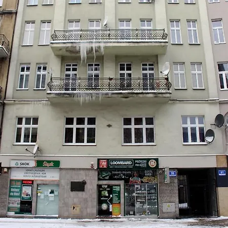 Pokoje W Centrum Gliwic *